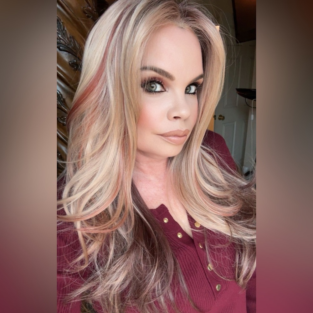 Chelsey smith cosmetics Meghan amber glow wig - Picture 4 of 16